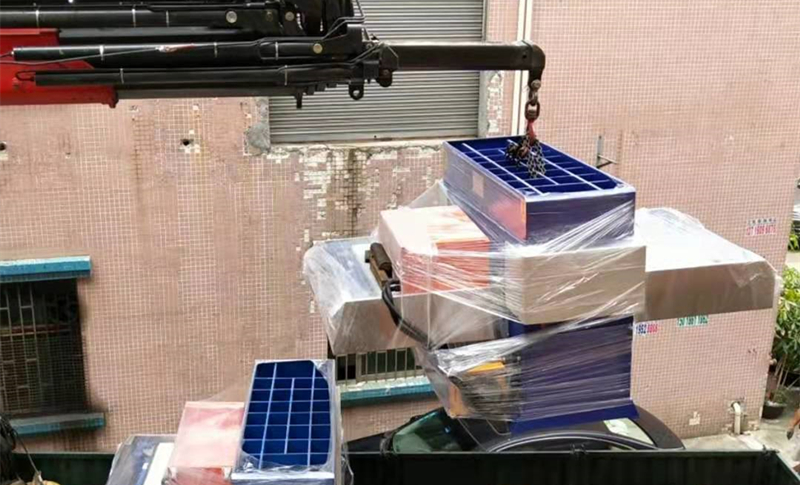 璟源(yuán)吸塑再添新成員-全自動雙工位衝床機 璟(jǐng)源吸(xī)塑再添新成(chéng)員(yuán)-全自(zì)動雙工位衝床機