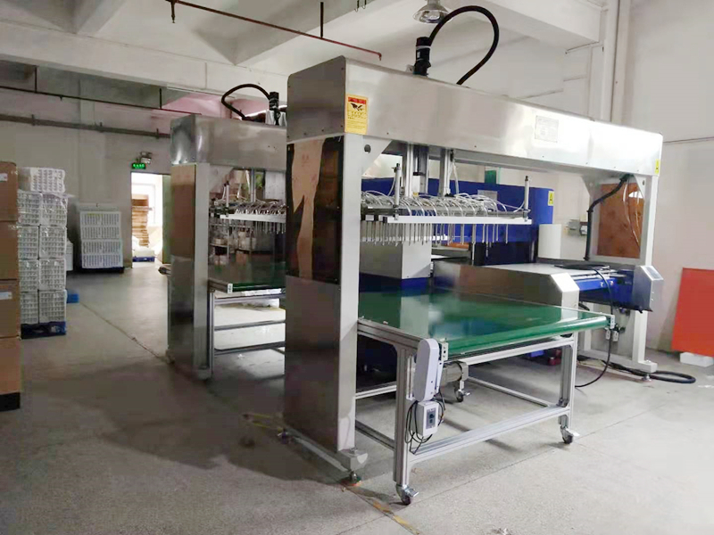璟源吸塑再（zài）添新成員-全自動雙工位衝床機